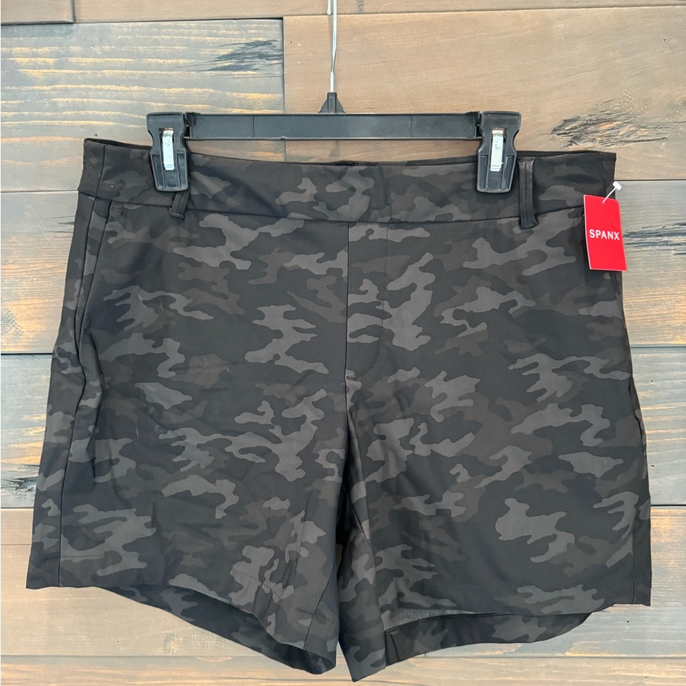 Spanx Sunshine Shorts, 6” Black Camo